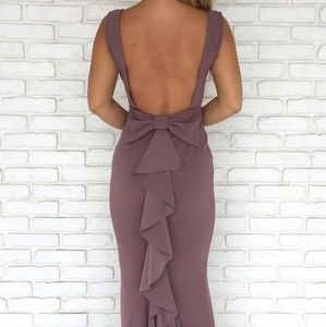 Backless bow maxi dress